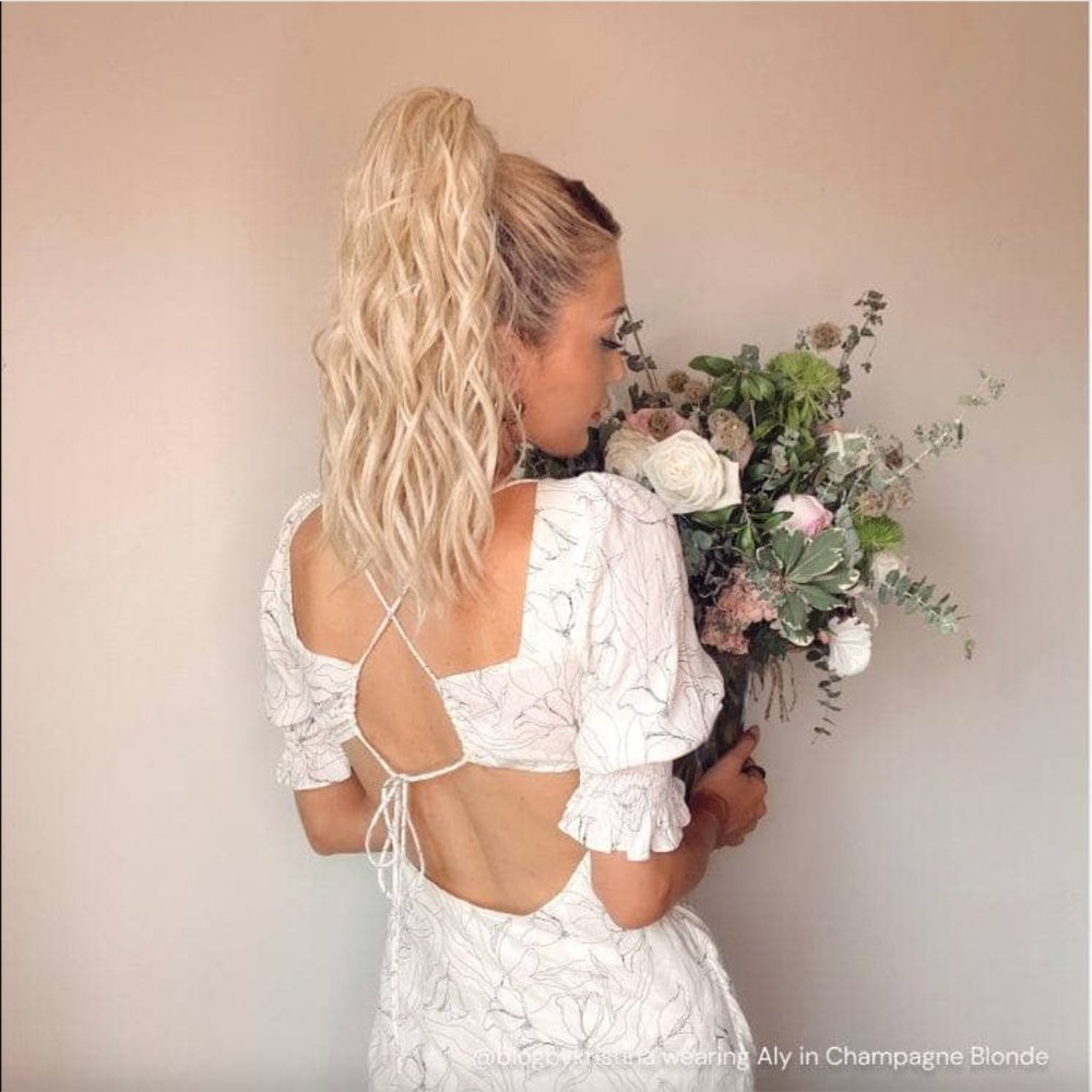 NEW Insert Name Here INH Aly Ponytail Extension - Vanilla Blonde